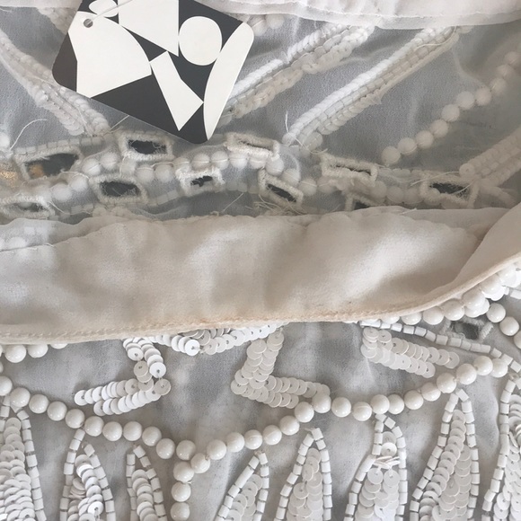White beaded top - Picture 4 of 5